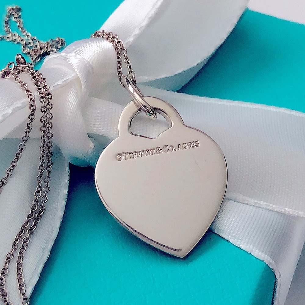 Retired Tiffany & Co. Initial M Heart Pendant Necklace on 17 1/2” Tiffany Chain - Picture 3 of 9
